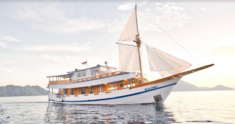 Last-Minute Phinisi Charter Deals for 2027: How to Secure Bargains