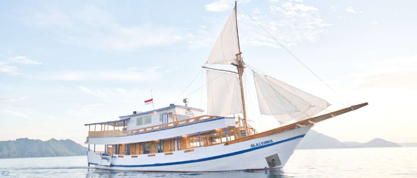 3 Day 2 Night Komodo Liveaboard in 2027: How to Choose the Right Boat (From the Crew Who Sail It Weekly)