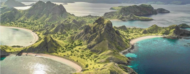 Is the Padar Trek Slippery in Green Season? A Month-by-Month 2027 Read