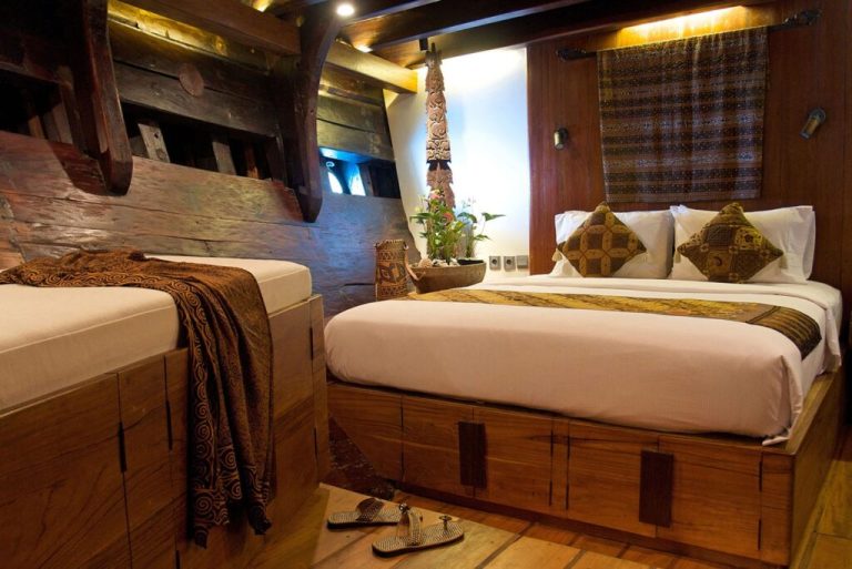 Komodo 3 Island Liveaboard Why vs. How 2027: Debunking Speed Boat Day Trips and Planning Your First Liveaboard Sail