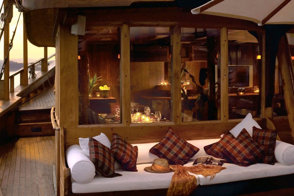 Komodo 3 Day Liveaboard Phinisi Boats 2027: Comparing Traditional Charms with Modern Comforts