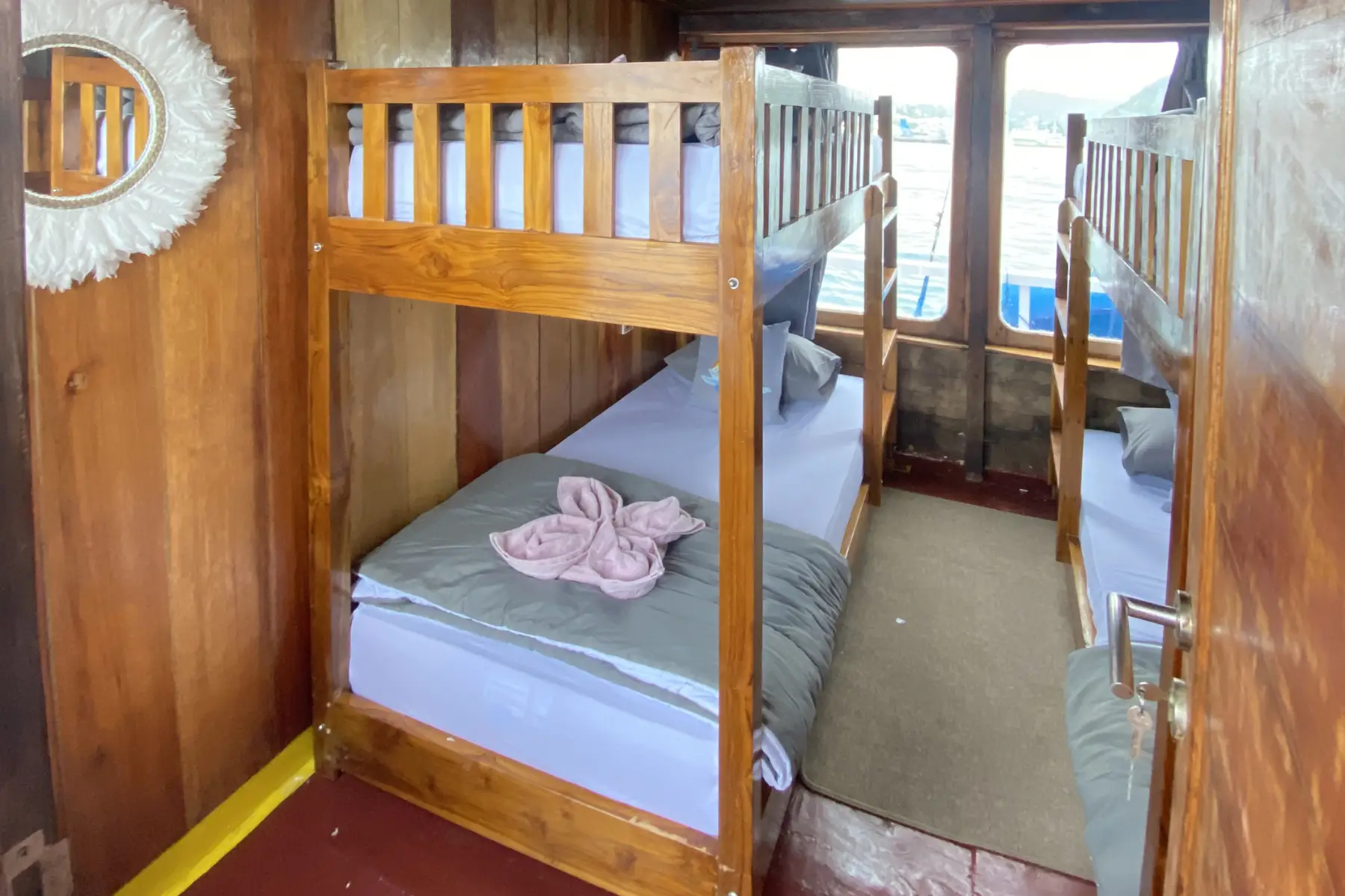 Sharing Cabin | 3 Island Liveaboard | Phinisi Boat Charter | Exterior