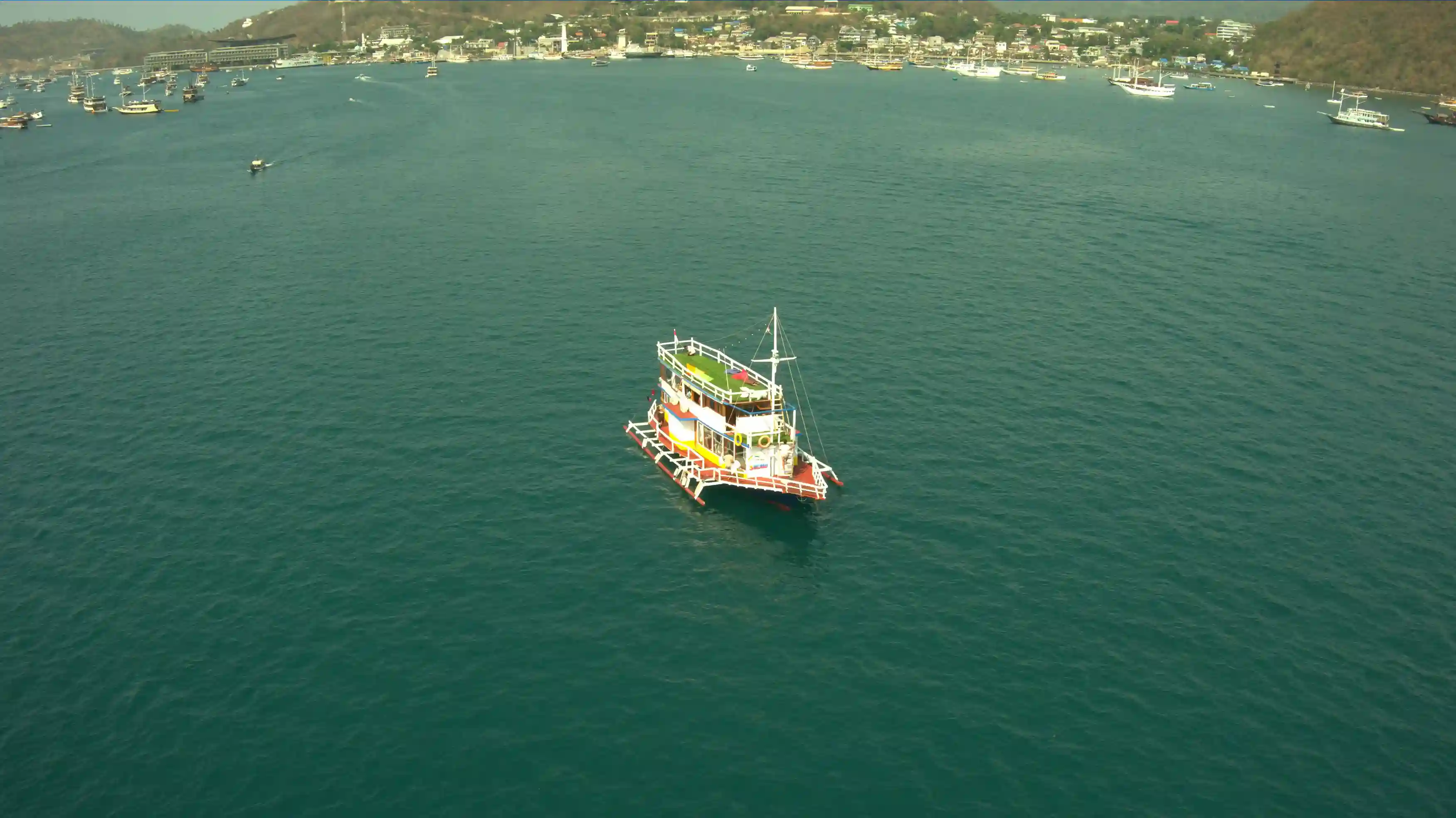 3 Island Liveaboard exterior