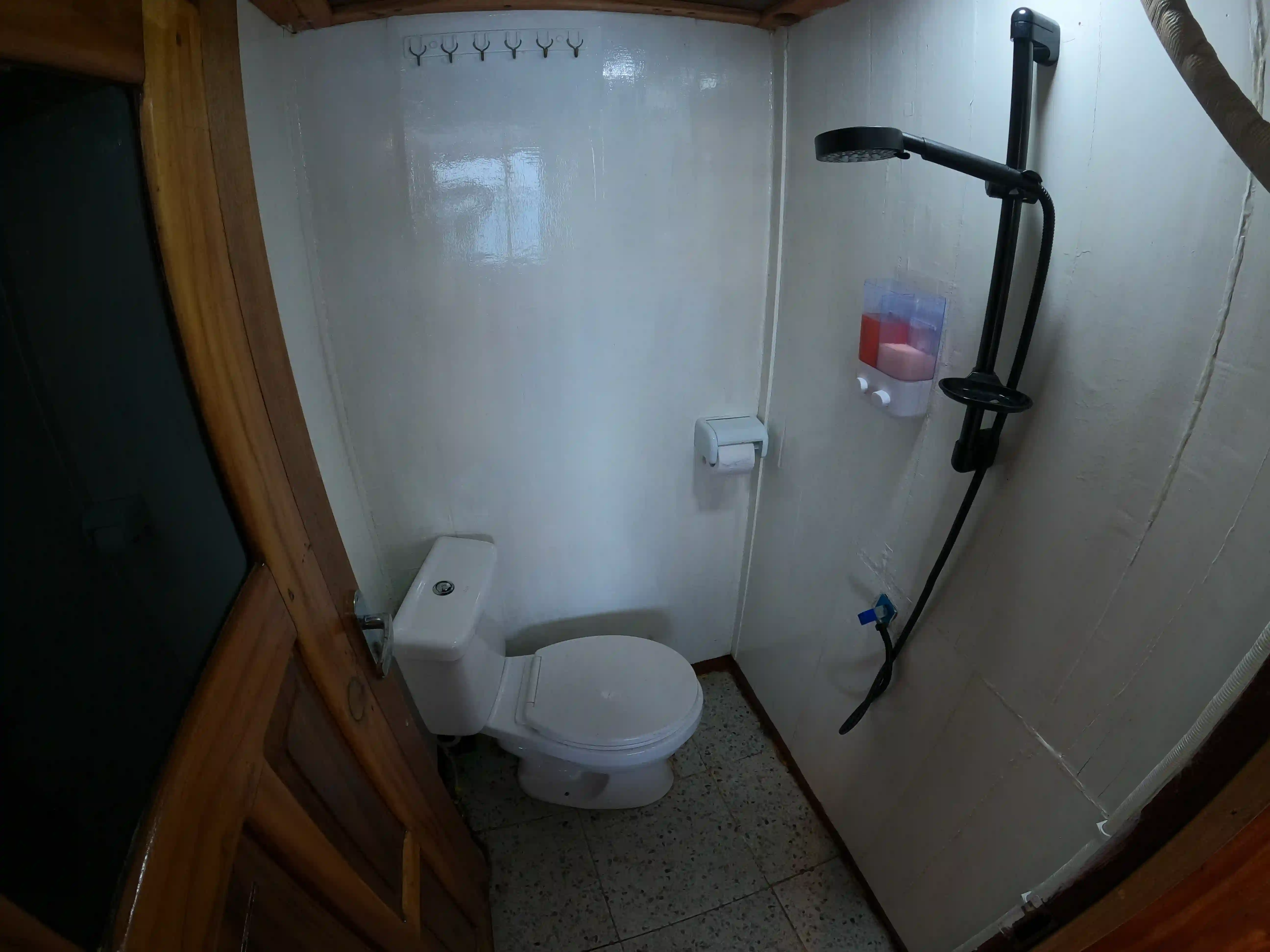 Private Cabin Bathroom | 3 Island Liveaboard | Phinisi Boat Charter | Exterior